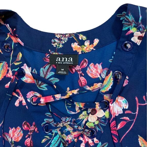 2 Medium Printed Blouses, Size M - Picture 5 of 14